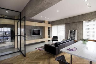 75平公寓巧設玻璃旋轉門 小空間里的奢華變奏曲